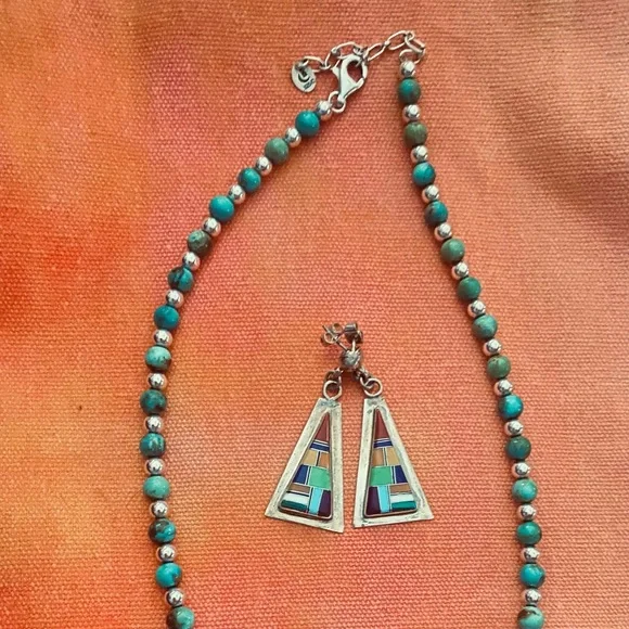 Beautiful set - Picture 2 of 2